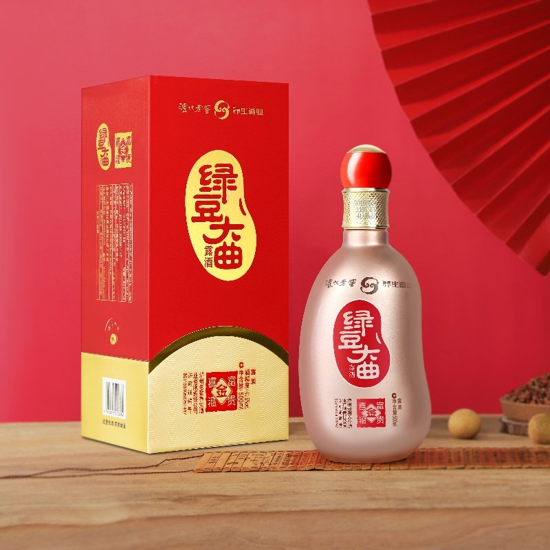 泸州老窖绿豆大曲51.8度：🎉婚宴送礼新宠，富贵金装白酒，品质保证