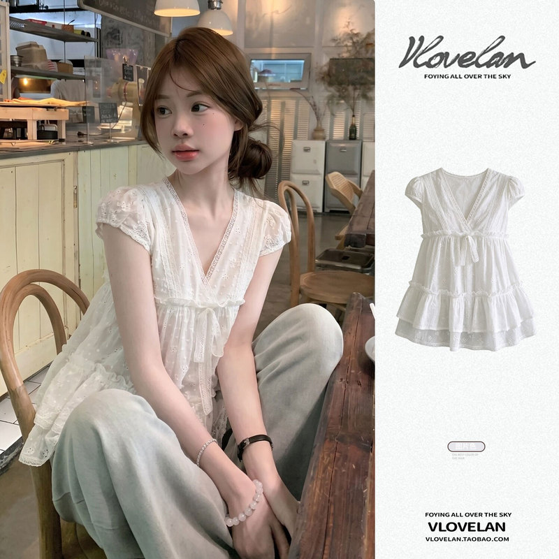 French-Style Gentle White V-Neck Lace Patchwork Short-Sleeve Shirt for Women, Summer 2026 New Model, Waist-Cinching Slimming Top