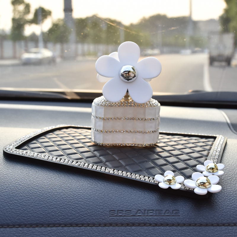 Car-mounted object cushion in car Mobile Phone Pendulum-in-pad Cushion Middle Control Instrument Desk High Temperature Resistant Pad Car Non-slip Mat