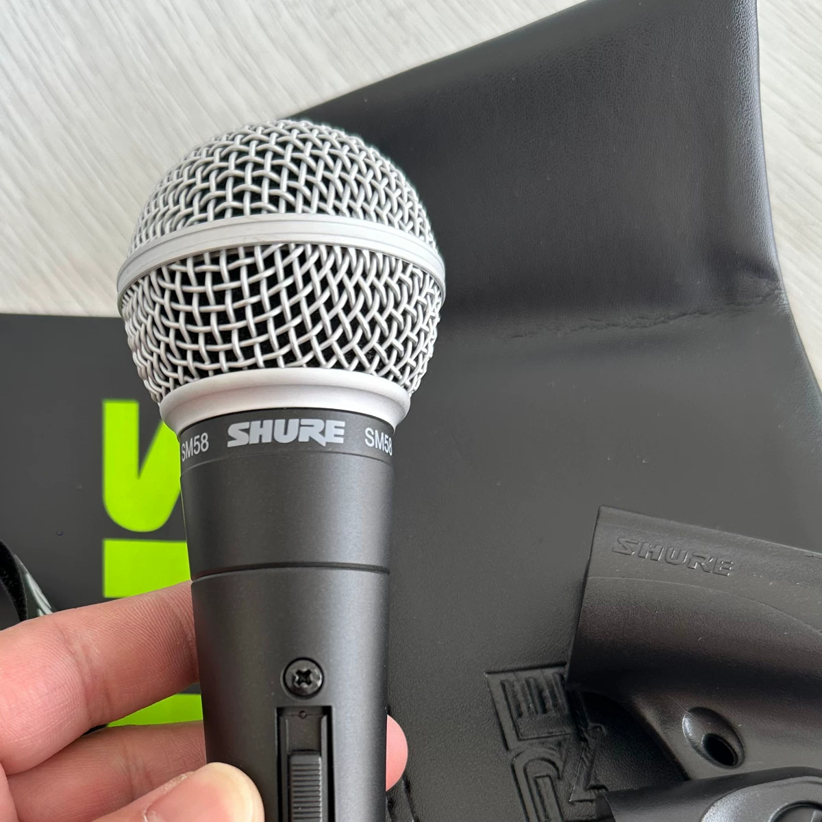 Shure/舒尔 SM58S stage KTV live performance outdoor singing microphone karaoke dynamic wired microphone