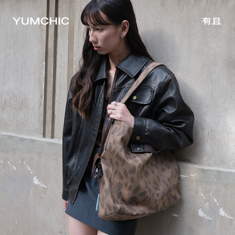 YUMCHIC には .City — キャンバス トラベル バッグ、コンピューター バッグ、休暇スタイルのショルダー ヘビー キャンバス バッグがあります。