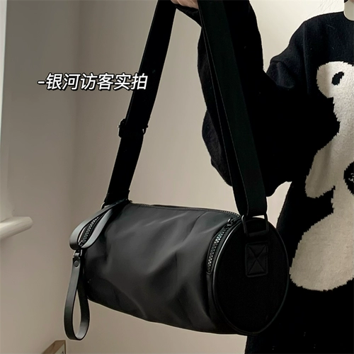 Трендовая водоотталкивающая брендовая небольшая дизайнерская сумка через плечо, нейлоновая сумка на одно плечо для отдыха, тренд сезона, в корейском стиле
