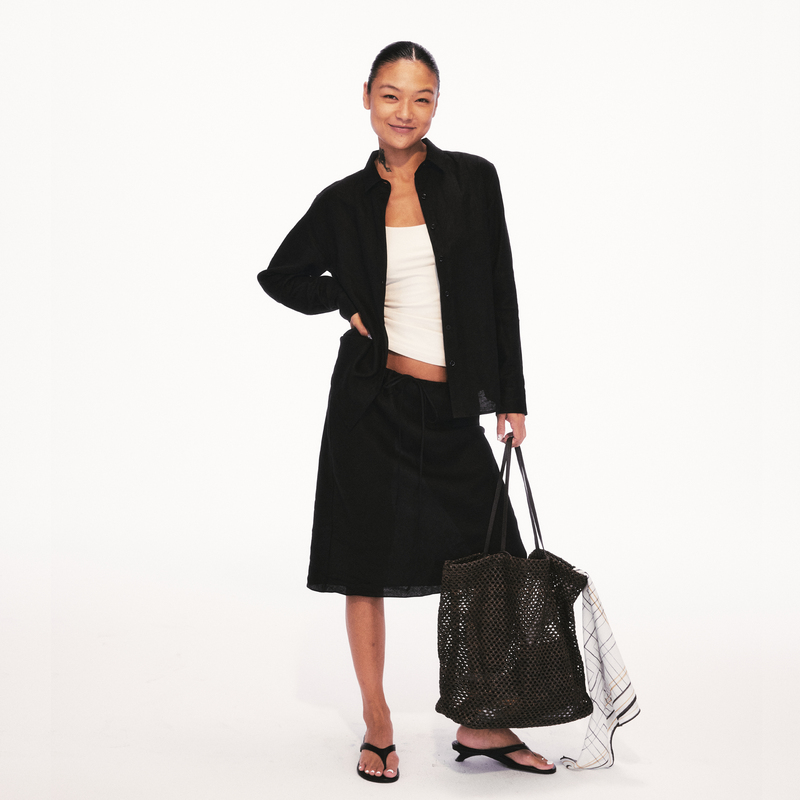 Commuting Prelude 100% Linen Long-Sleeve Black Shirt for Women, Loose Fit, Slimming, Everyday Workplace Commuting Style Shirt for Women Commuting Prelude 100% Linen Long-Sleeve Black Shirt for Women, Loose Fit, Slimming, Everyday Workplace Commuting Style Shirt for Women