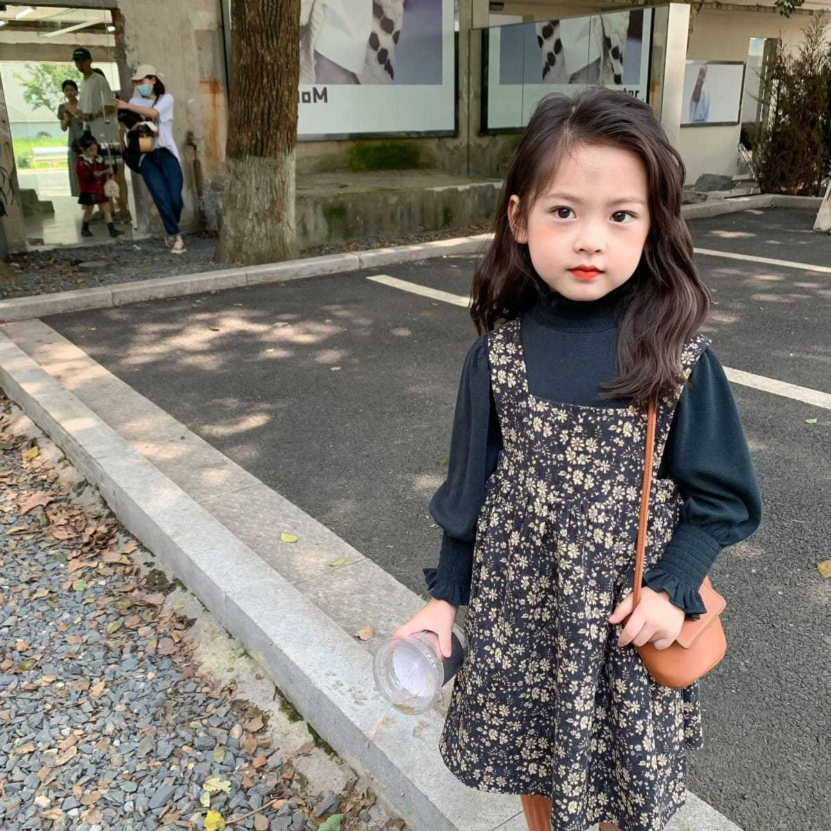 Girls dress autumn 2022 new western style bottoming shirt floral hugging baby bag skirt net red little girl two-piece suit