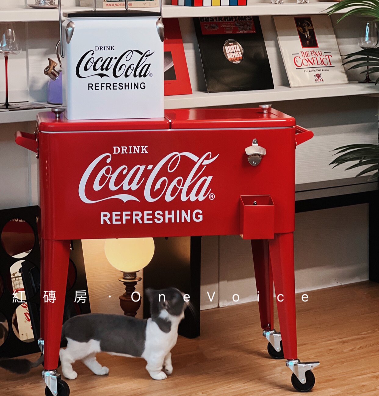 Red Brick House Onevoice Retro Coca-Cola Storage Cabinet No Electricity Cooler Cart Red White