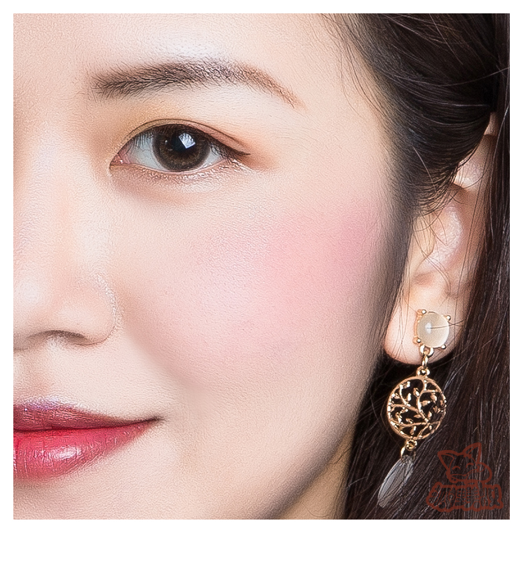 Thái Mistine hai màu hoa nụ hoa hồng cánh hoa phấn má hồng tự nhiên không dễ tẩy trang - Blush / Cochineal má hồng dạng kem innisfree