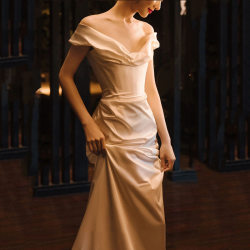 One -word shoulder satin light wedding dress small dress temperament simple French outbound gauze fishtail tail small travel shot welcoming gauze