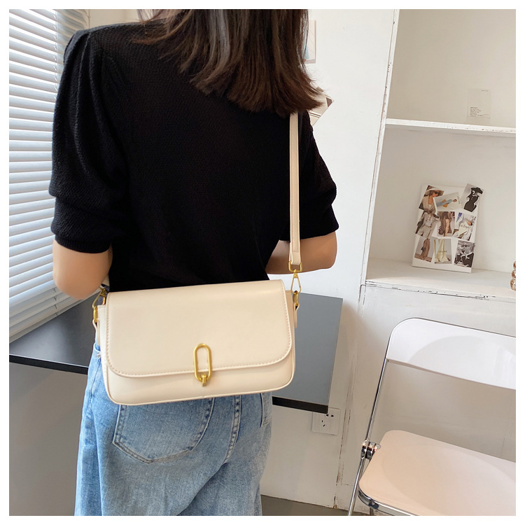 Summer ins exquisite shoulder bag spring and summer casual armpit bag messenger bag niche design fashion texture shoulder bag