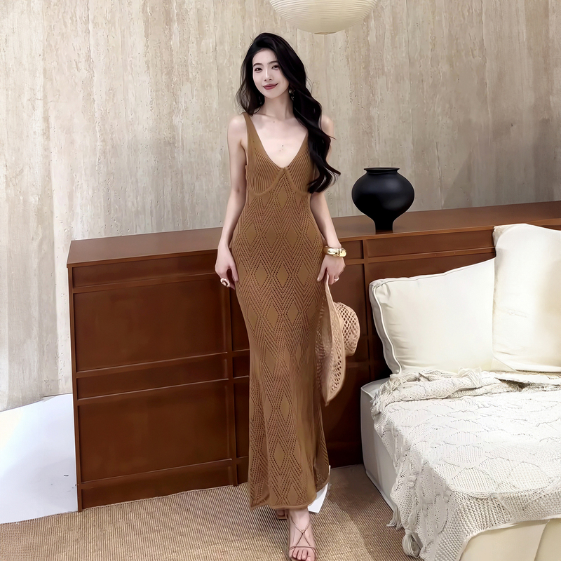 Spring Season Elegant and Classy Goddess-Style Brown Knit Dress with a Luxurious and High-End Feel, Perfect for Important Occasions