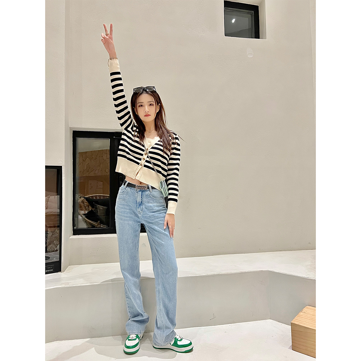 Xu Lu LUFF LOVE (Obligatory ~) Classic High Waist Display Slim Straight Barrel Jeans Woman