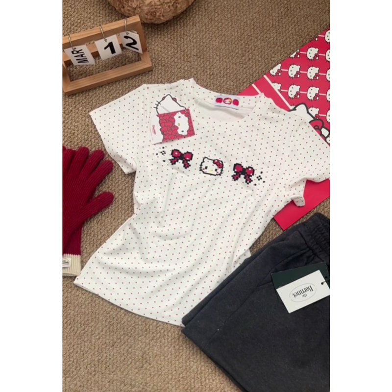 Sweet and Cool Style Kitty Cat Print Polka Dot Regular Shoulder Short-Sleeve T-Shirt for Women, Summer Design, Sweet and Age-Reducing Slim-Fit Top