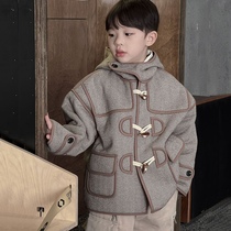 Childrens woolen coat 2023 winter new Korean style boys herringbone pattern one-piece velvet hooded short woolen coat