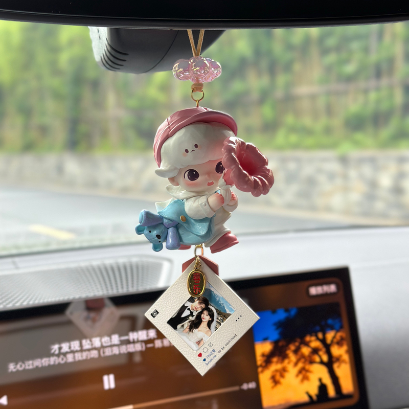 Original Bubble Mart Little Sweet Bean Polaroid Cute Couple Parent-Child Photo Car Interior Decoration Car Hanging Gift Original Bubble Mart Little Sweet Bean Polaroid Cute Couple Parent-Child Photo Car Interior Decoration Car Hanging Gift
