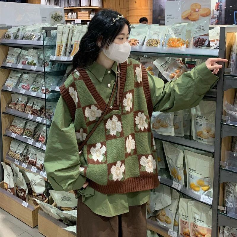 Plus-Size 100kg Japanese-Style Sweet Layered Floral Knit Vest Sweater Green Top Set Plus-Size 100kg Japanese-Style Sweet Layered Floral Knit Vest Sweater Green Top Set