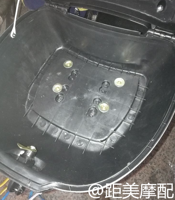 Tail Box Fixing Bracket Screw Accessories Scooter Electric Vehicle Motorcycle Medium-Sized Trunk Mounting Gasket Iron Bar
