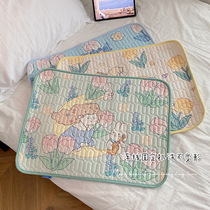 A complete list of good things for girls at the beginning of school bed aunt pad leak-proof artifact freshman high school students living in campus dormitories for home use