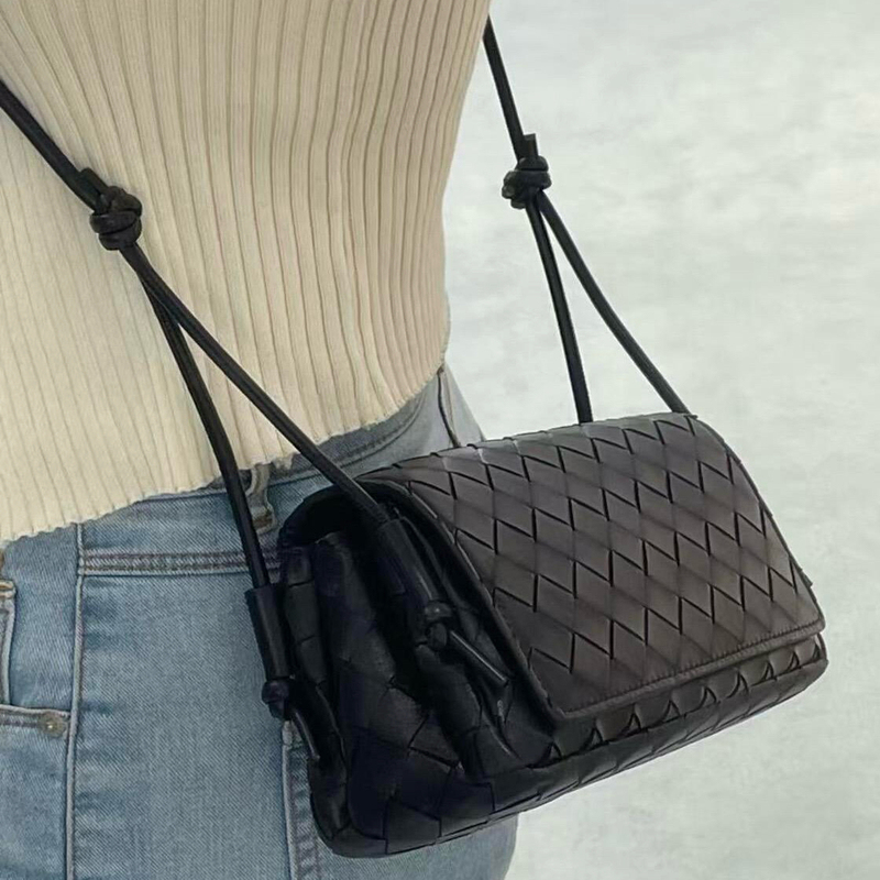Purely Handmade Cowhide Woven Bag Notturno2025 New Flip-Top Small Square Bag Single Shoulder Crossbody Camera Box Bag