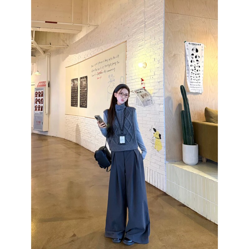 Elegant Outfit: Knitted Sweater Vest, Long-Sleeve T-Shirt, and Loose Two-Piece Set for Women in Autumn Elegant Outfit: Knitted Sweater Vest, Long-Sleeve T-Shirt, and Loose Two-Piece Set for Women in Autumn