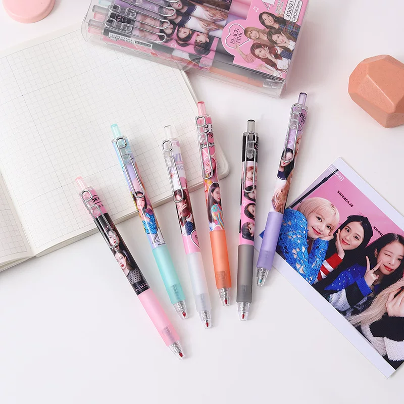 Fan ink press the penalty of the Korean women's group stars around the cartoon cute idol Black Pink fans to support good -looking brush -high value, creative exquisite neutral brush, Park Caica Yingjin Zhixiu Lisa