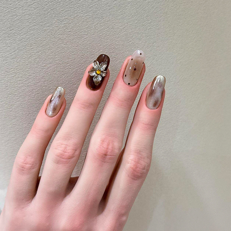 Autumn Atmosphere Caramel-Colored Manicure Handmade Three-Dimensional Metallic Carving Wearable Nails High-End Finished Nail Stickers Autumn Atmosphere Caramel-Colored Manicure Handmade Three-Dimensional Metallic Carving Wearable Nails High-End Finished Nail Stickers