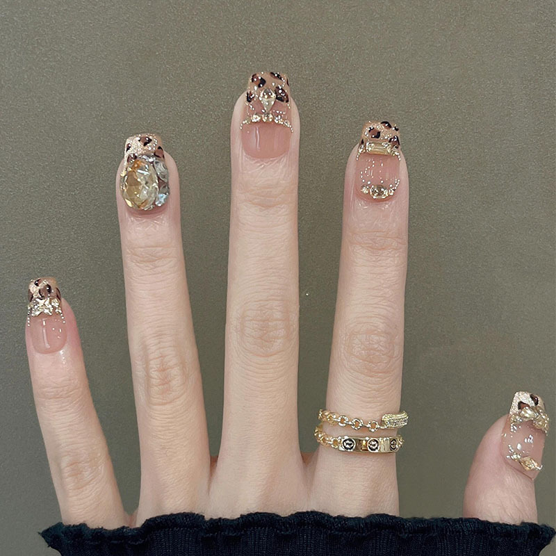 New Year's Luxurious and High-End Leopard Print Cat-Eye Press-On Nails, Short Style, Popular Winter Fake Nail Patches, Finished Product