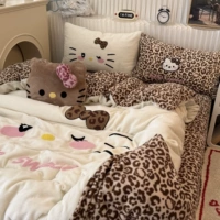 Леопардовый Кот-Белый Кофе [Вышивка Молочного Бархатного Полотенца]