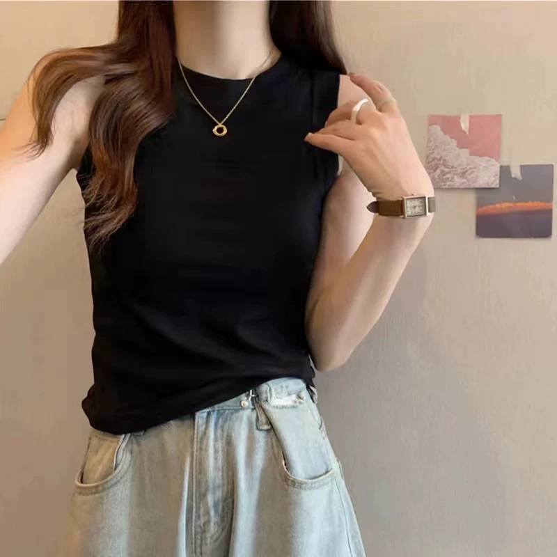 Футболка, безрукавка-подкладка, тренд сезона, утягивающий эффект, slim fit