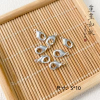 Яркая серебряная пряжка с лобстером один