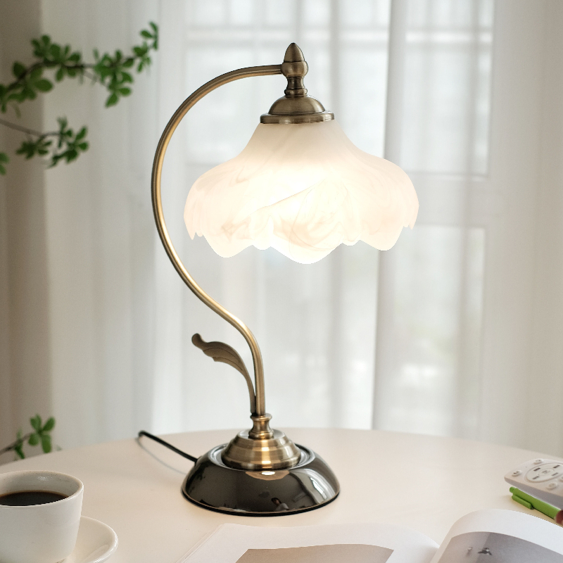 Advanced senses modern light extravagant bedroom Changming lamp table lamp bed head lamp wedding typhoon high-end table lamp New Chinese main sleeper-Taobao