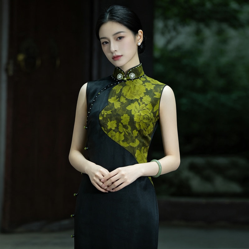 Floating Green Night Blossom】Spliced Satin Turtle Autumn Cheongsam Daily Banquet Travel High-End Light Luxury Dress Floating Green Night Blossom】Spliced Satin Turtle Autumn Cheongsam Daily Banquet Travel High-End Light Luxury Dress