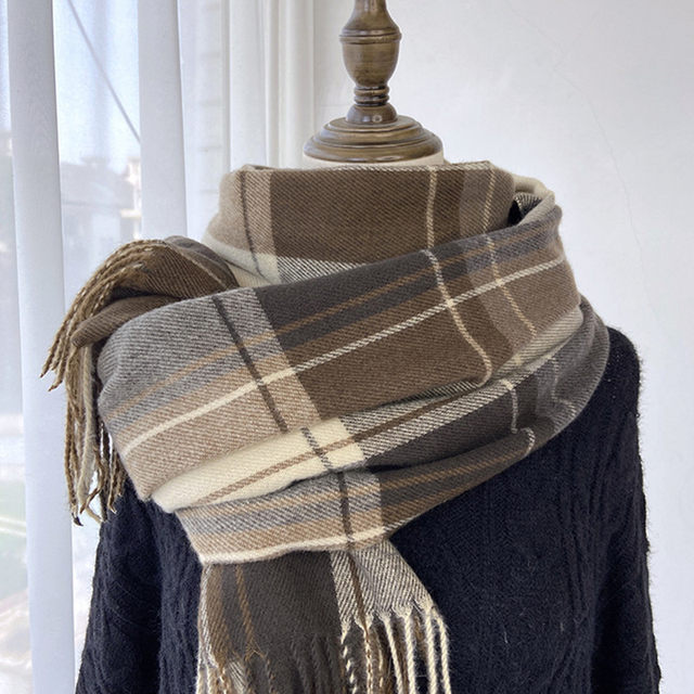 Black and White Checkered Scarf for Women, Autumn and Winter Korean Retro Shawl, Japanese Style Student Faux Cashmere Warm Thickened Neck Scarf for Men, Trendy
