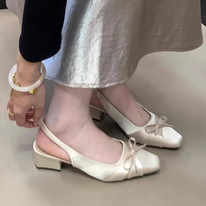 真皮女鞋秀妍店的LOGO