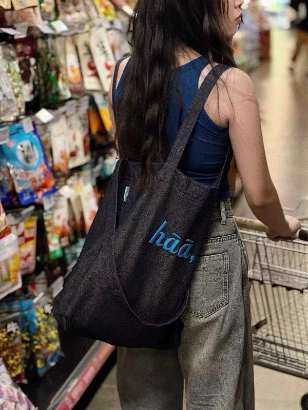Tyga New Canvas Bag, Casual and Versatile Terber Denim Bag, Large Capacity Tote Bag, Niche Single Shoulder Crossbody Bag