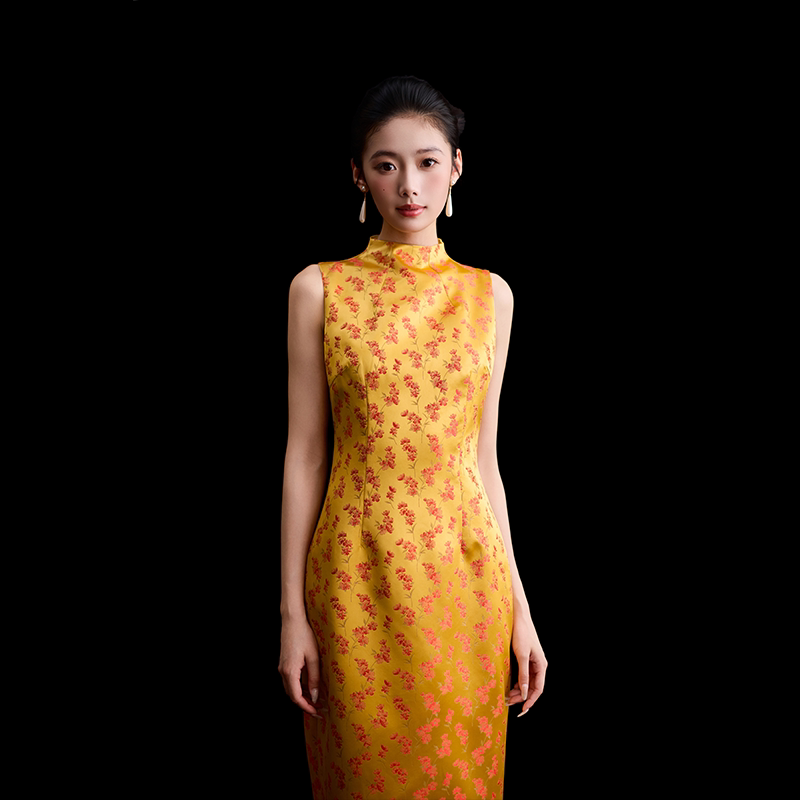 Dear Peony, New Chinese-Style Gilded Floral Cheongsam, Light Luxury Engagement Banquet Toast Dress, Bride's Morning Gown for Summer Dear Peony, New Chinese-Style Gilded Floral Cheongsam, Light Luxury Engagement Banquet Toast Dress, Bride's Morning Gown for Summer