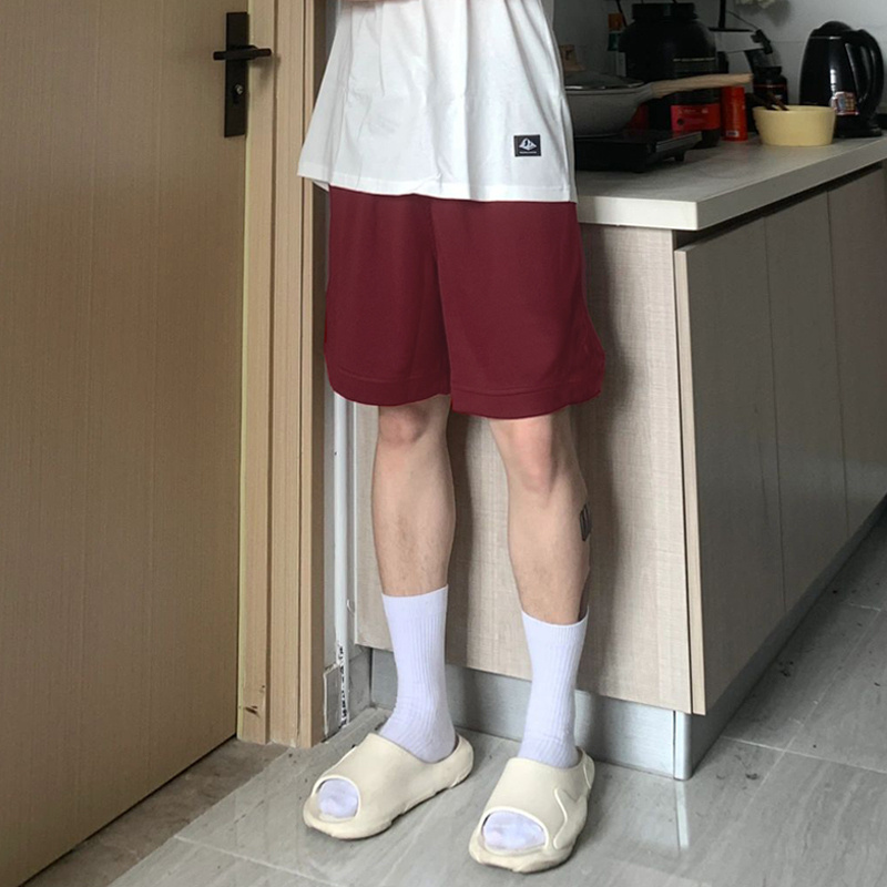 Dekkry American Style Trendy Casual Burgundy Versatile Sports Shorts for Men, Unique Street Style Solid Color Simple Five-Point Shorts