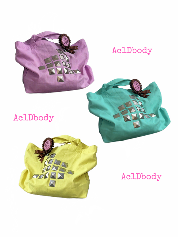 Ac1Dbody | Original Relaxed Style Y2K Square Studded Large-Capacity Canvas Bag Ac1Dbody | Original Relaxed Style Y2K Square Studded Large-Capacity Canvas Bag