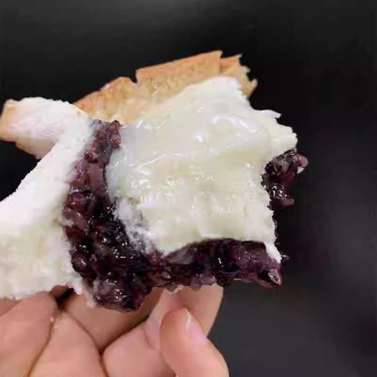 Трюфельные тосты с фиолетовым рисом Yuetu, 110 г * 10 упаковок, питательный завтрак, послеобеденный чай, трехслойный сэндвич-хлеб, западные кондитерские изделия