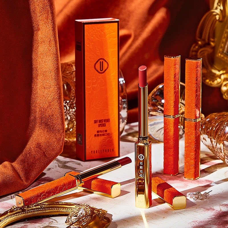 Li Jiaqi recommends small thin tube lipstick not easy to decolorize and non-stick cup waterproof and lasting to enhance the complexion moisturizing moisturizing female