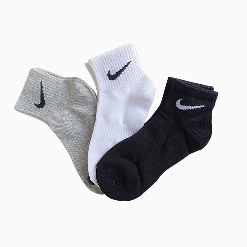 Nike's New Unisex Sports Socks, 3 Pairs, Breathable and Sweat-Absorbent Basketball Socks, Mid-Length High-Elastic Cotton Socks Nike's New Unisex Sports Socks, 3 Pairs, Breathable and Sweat-Absorbent Basketball Socks, Mid-Length High-Elastic Cotton Socks