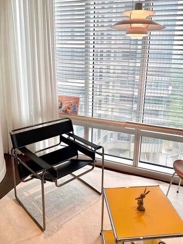 Васили -стул дизайнер сетка красные фотосъемки.