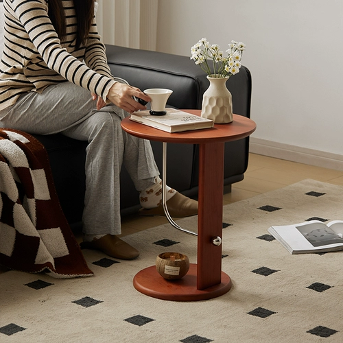 Японская дизайнерская модель спальни Xiaoyuan несколько диванов рядом с несколькими твердыми деревянными творческими творческими столами посреди древнего стиля