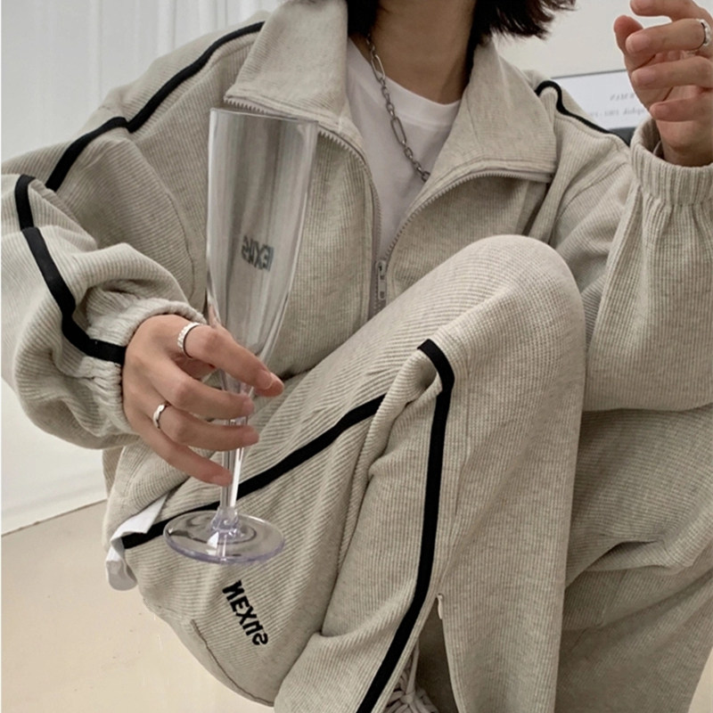 Spring loose and thin sports suit female Han edition students fashion gas running suit casual two waves