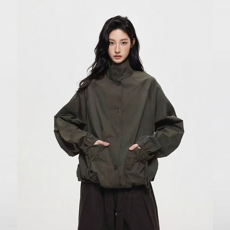 American Retro Silhouette Pleated Casual Workwear Stand-Up Collar Fruit Button Short Jacket Women's Autumn and Winter New Trench Coat Jacket