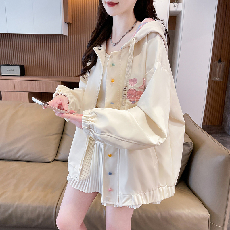 Sweet Heart Embroidery Casual Jacket for Women, Spring, Autumn and Winter, Large Size, Loose Fit, Student Style, Lazy Style, Hooded Jacket