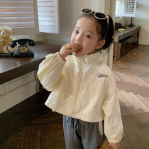 Girls Korean style short windbreaker 2024 spring and autumn new childrens clothing childrens style letter jacket casual zipper shirt