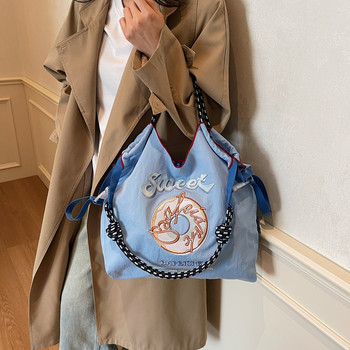 Large-Capacity Donut Canvas Bag for Women, New Embroidered Eco-Friendly Shopping Bag, Casual, Fashionable and Versatile Commuter Tote Bag