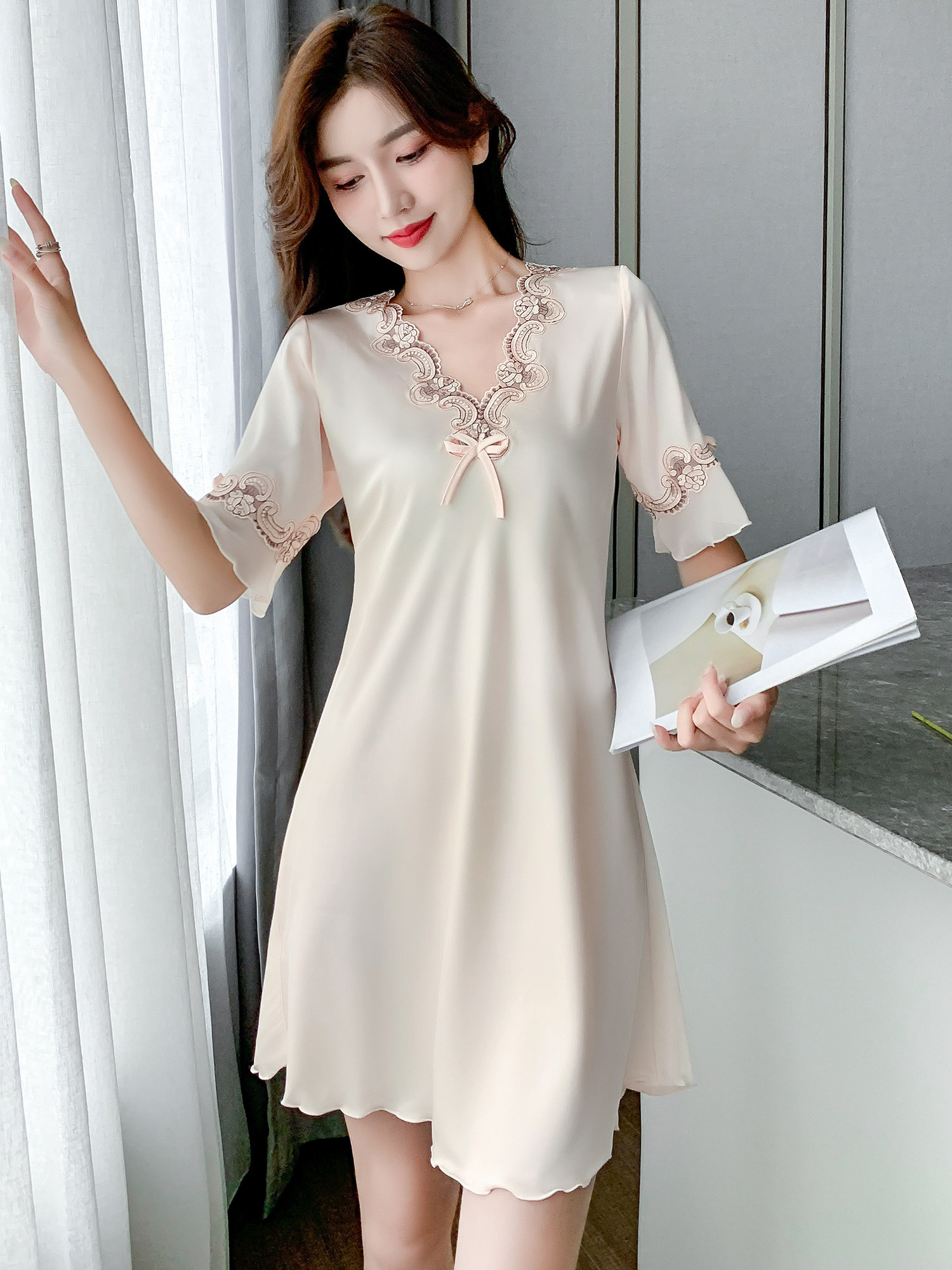 Japanese temperament sexy pajamas summer ice skirt Summer skirt Superior Skirt Short Skirt True Silk Home Clothes