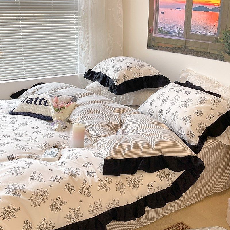 Water Star Home Spinning South Korea Ins & Black Sketch Collision Color Pure Cotton Four Pieces Princess Wind Lace All Cotton Sheets