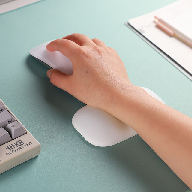 Silicone computer wrist mouse pad keyboard wrist rest palm rest wrist pad white women's chewing gum shape gray black