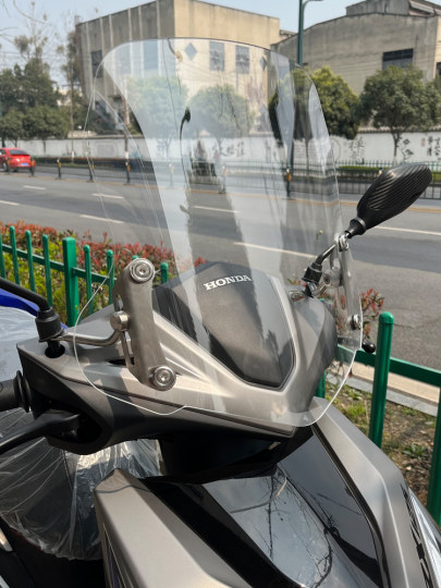 Passend für Haojue AFR125 Split Line 125 Scooter Universal Crossbar Windschutzscheibe modifiziertes Windschutzscheibenzubehör